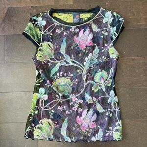 Mesh cap sleeve shirt